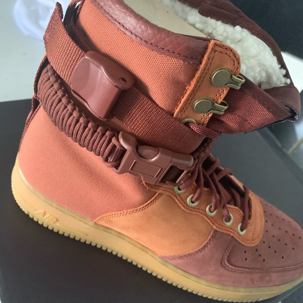 Nike boots